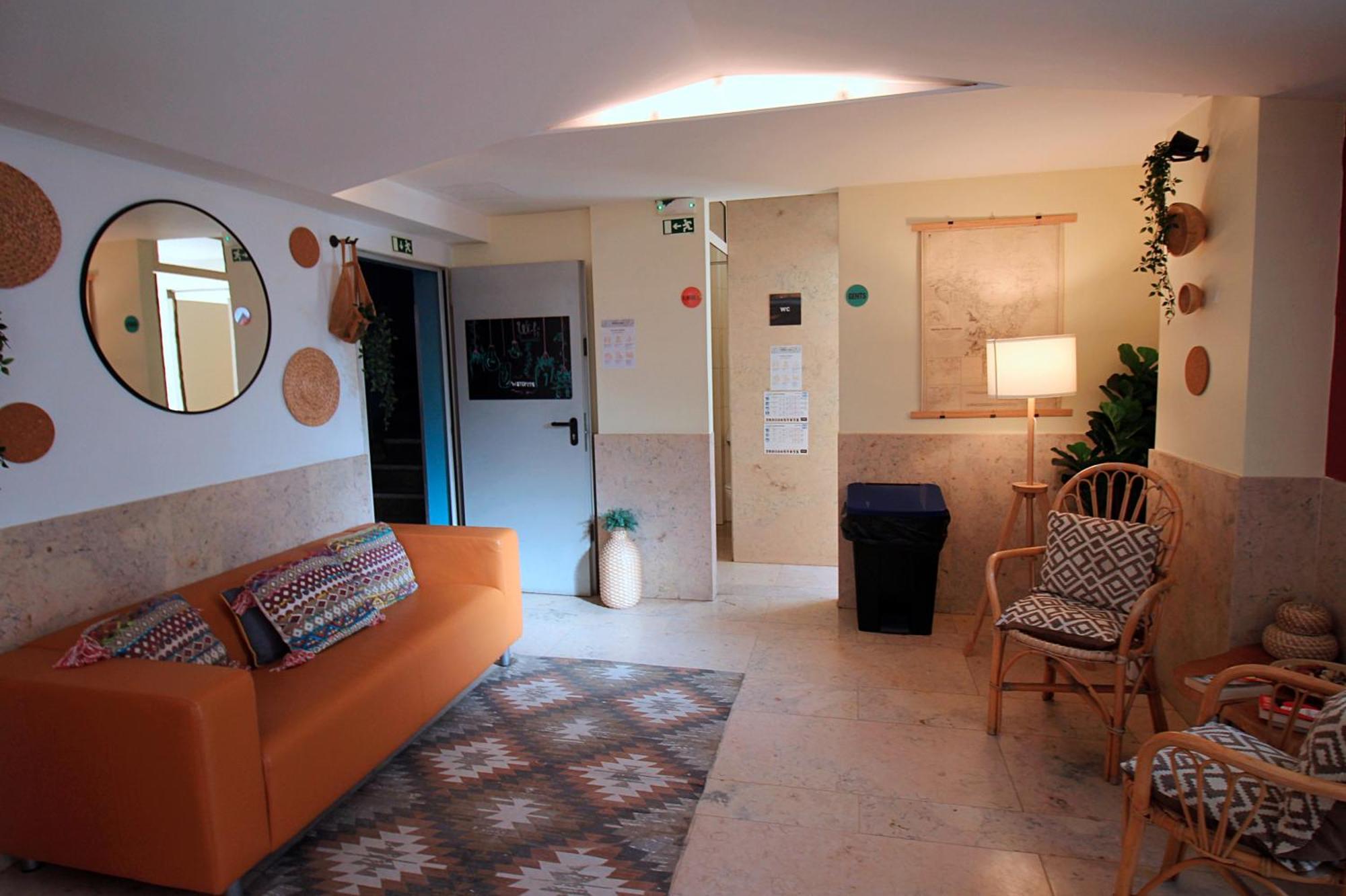 Wot Lisbon Nomad Hostel ภายนอก รูปภาพ